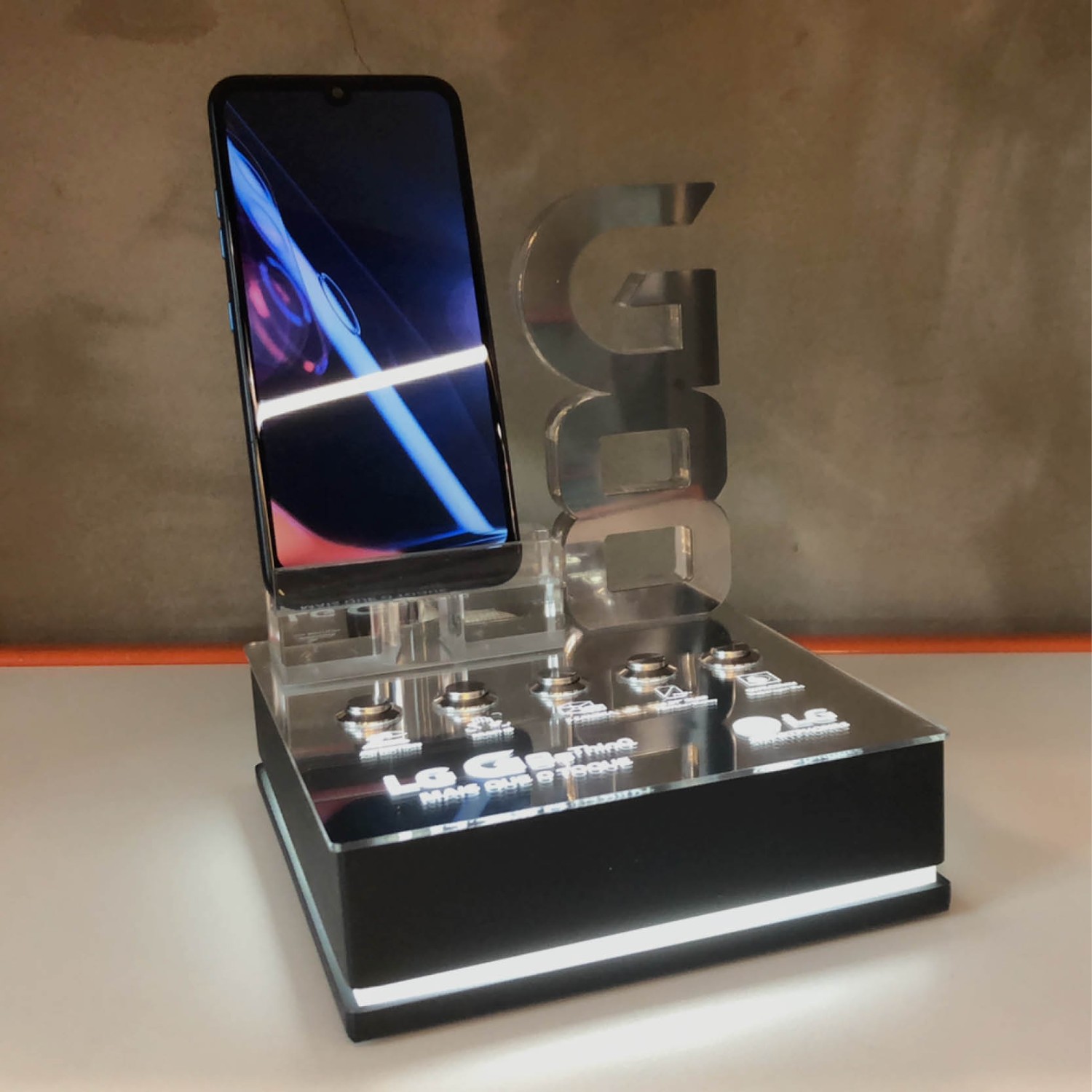 LG - Smartphones LG Display Interativo